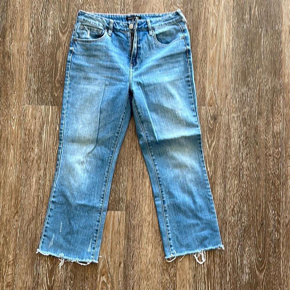 Kendall and Kylie Women's cropped  Blue Jeans